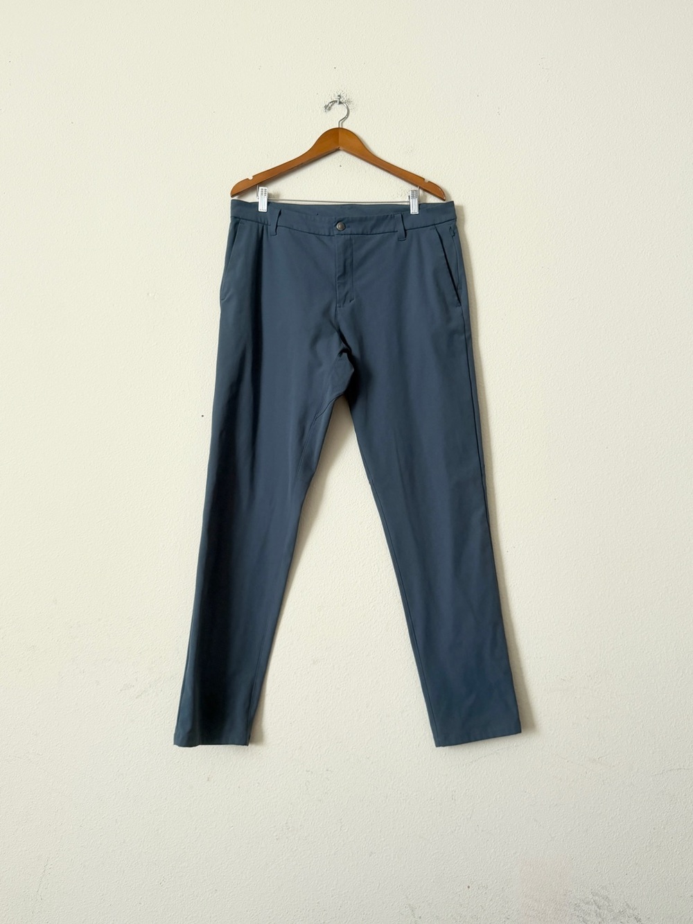 Lululemon Men’s SIZE 36 Commission Pant Classic in blue